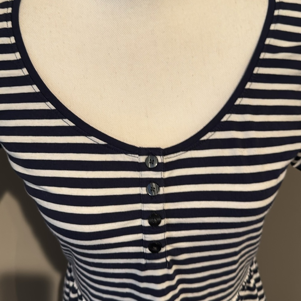Draper James flutter short sleeve cotton stripped dress with dropped waist - Picture 4 of 8